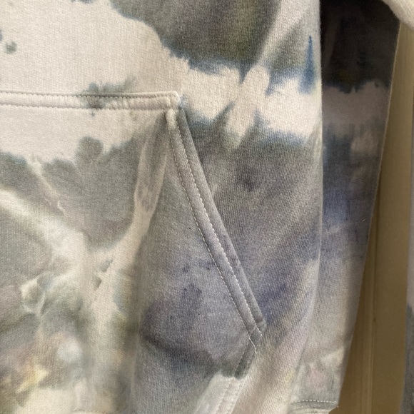 One of a kind Ice Dyed Hoodie, size M - Picture 6 of 6